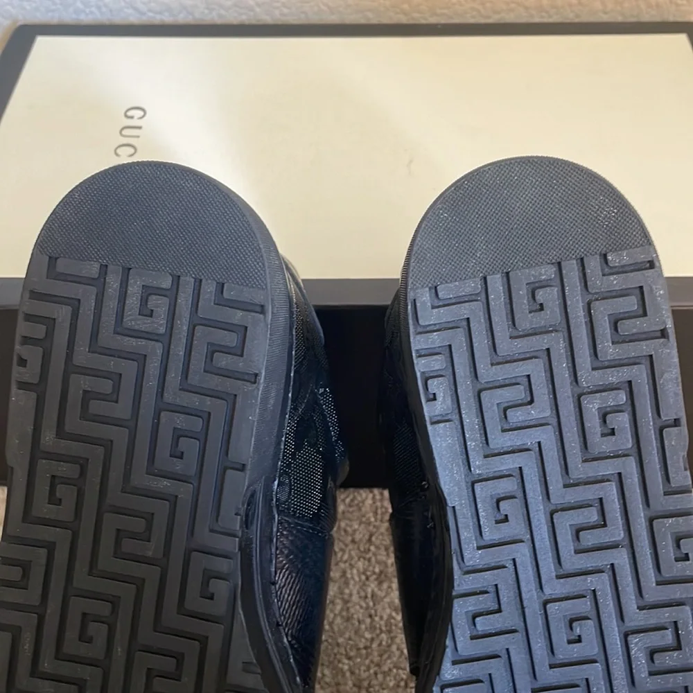 Men’s Gucci GG Guccissima Low Sneakers - Picture 7 of 9